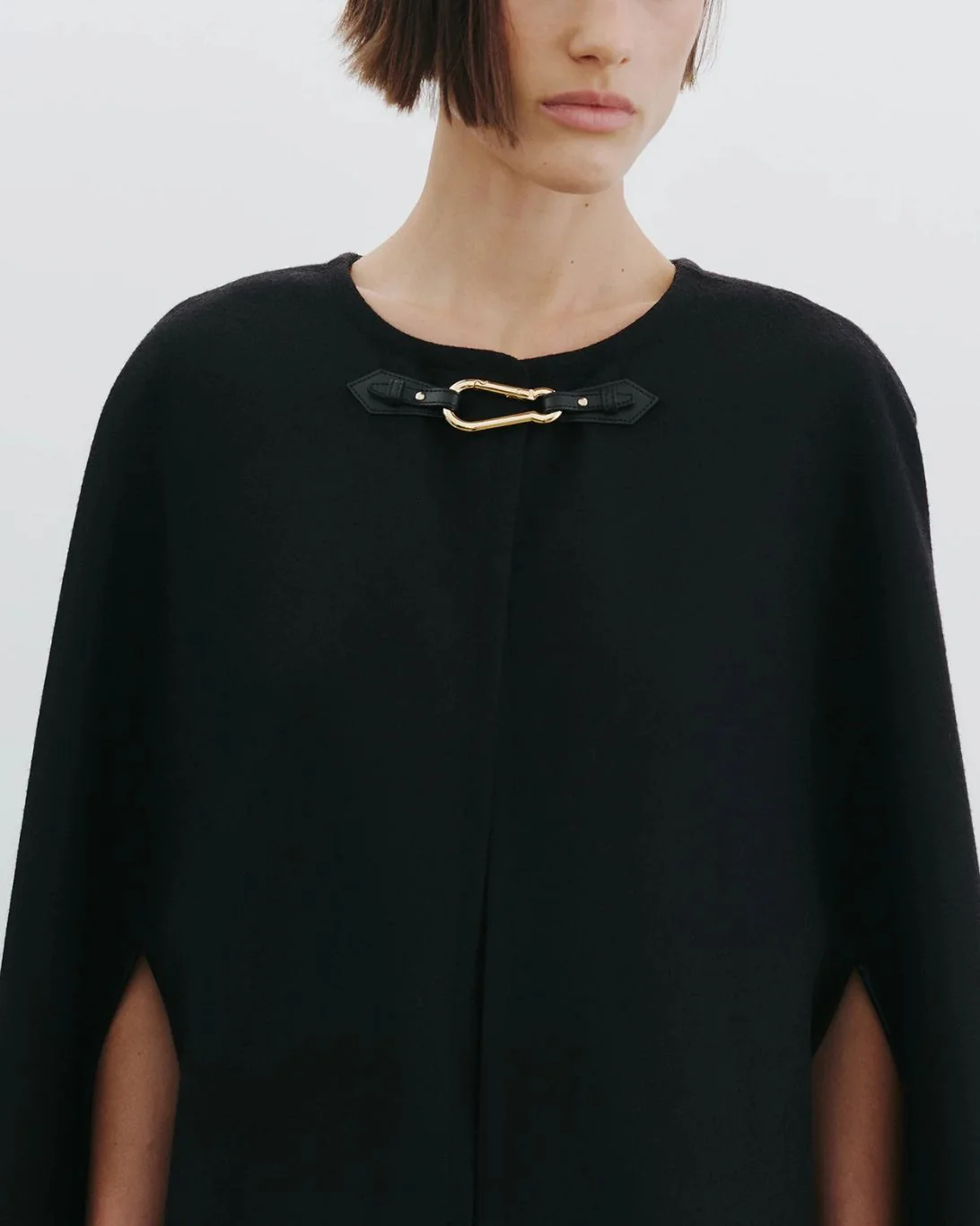 Arianna Cape | Black - Image 5