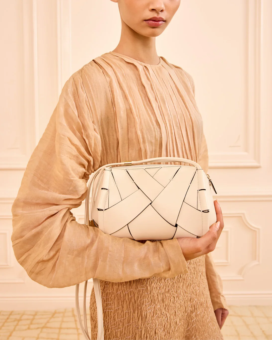 Chartlotte Camera Bag | Cowrie - Image 2
