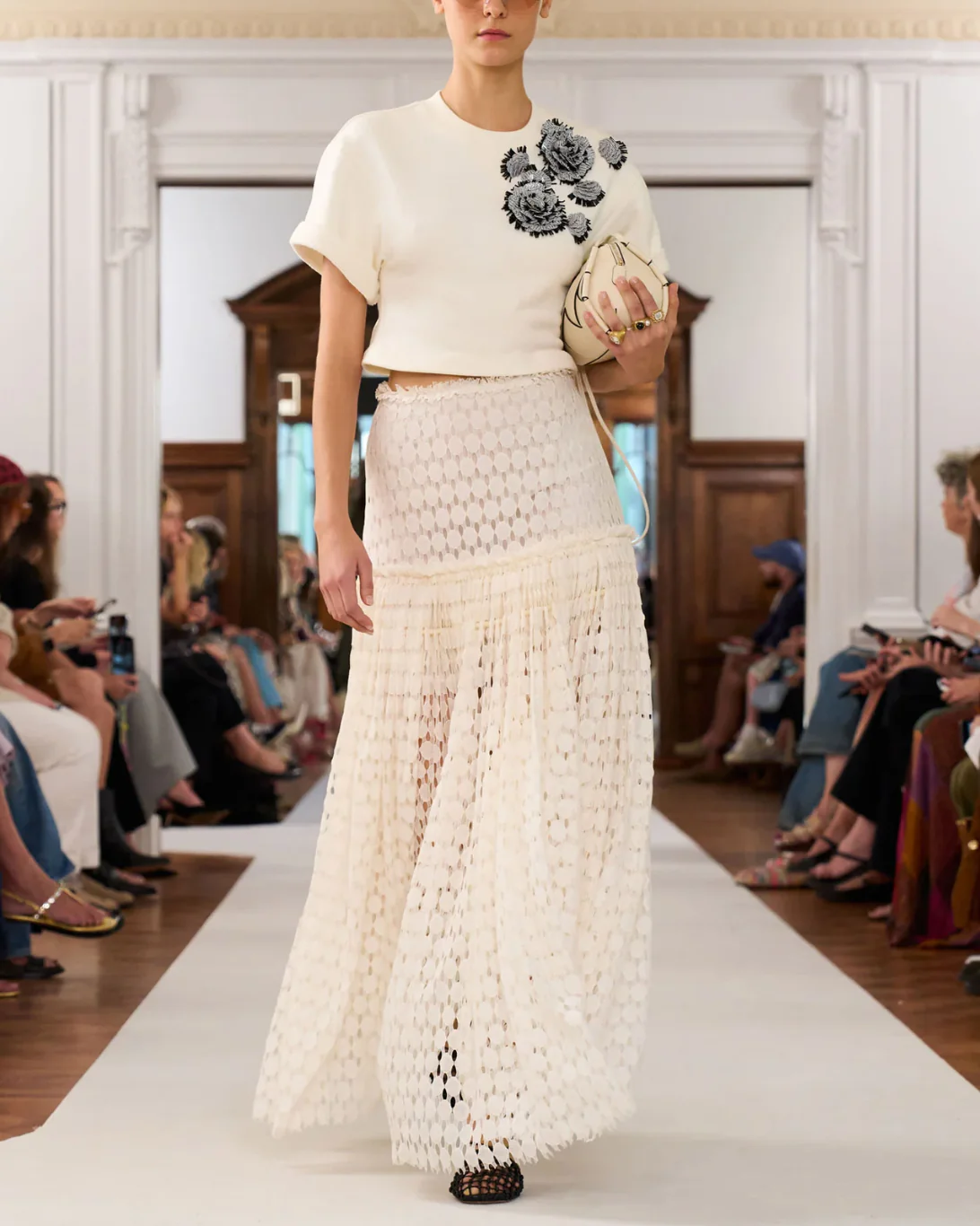 Cove Top With Embroidery | Creme - Image 5