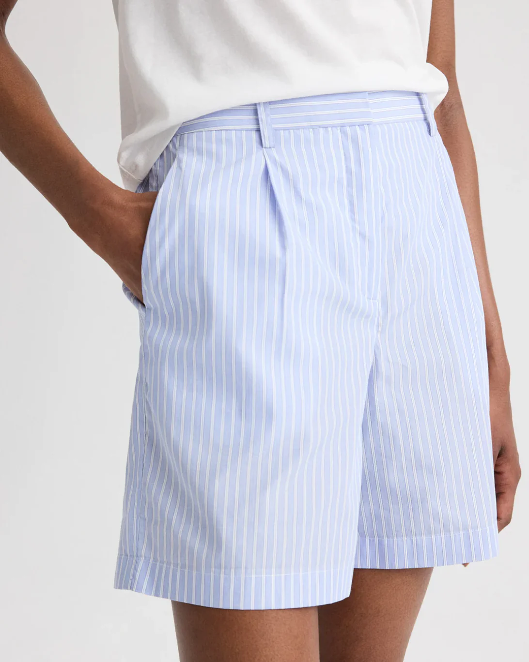 Henry St. Short | Blue Haven / White - Image 4