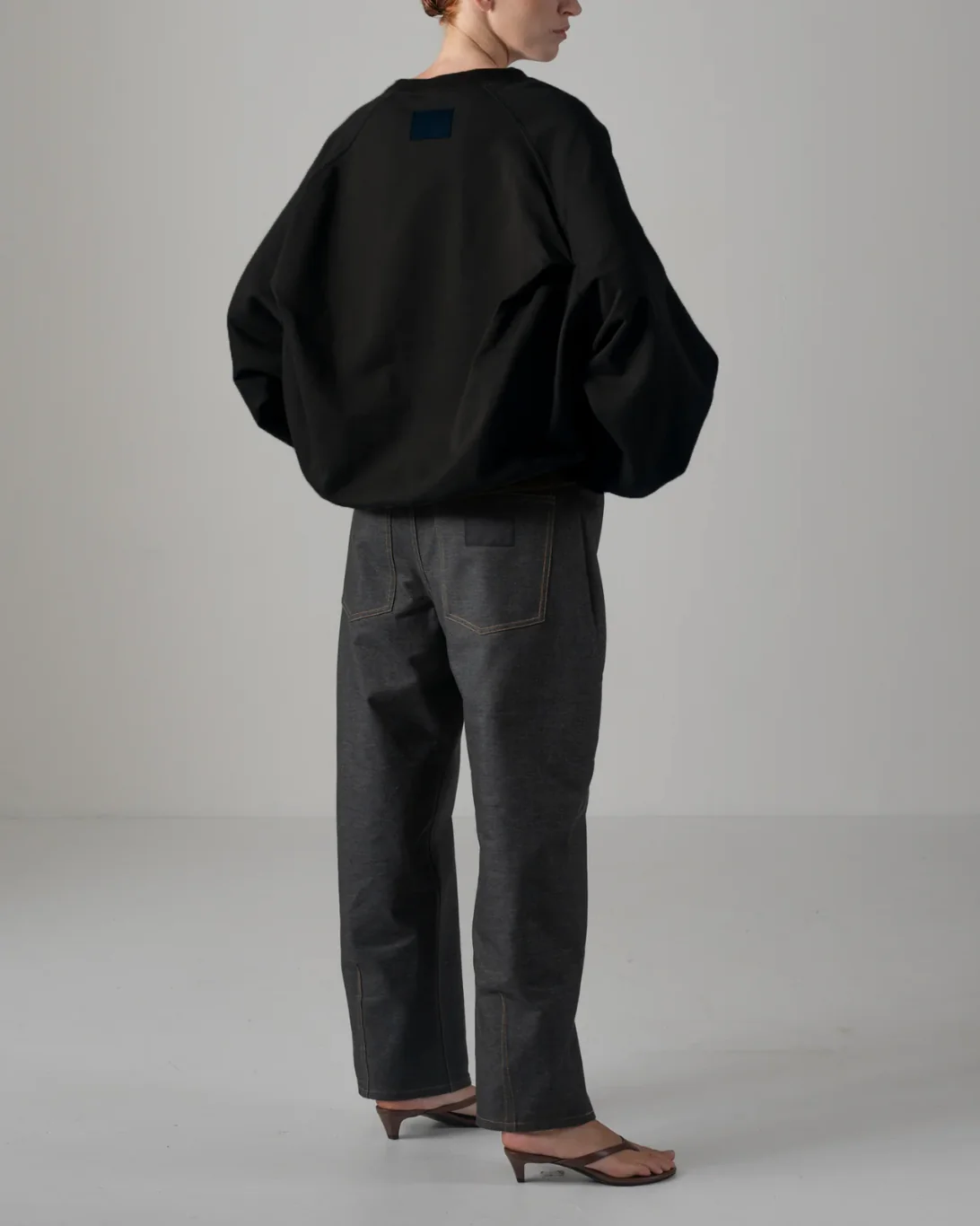 Leila Wide Cuff Sweat Shirt | Black - Image 2