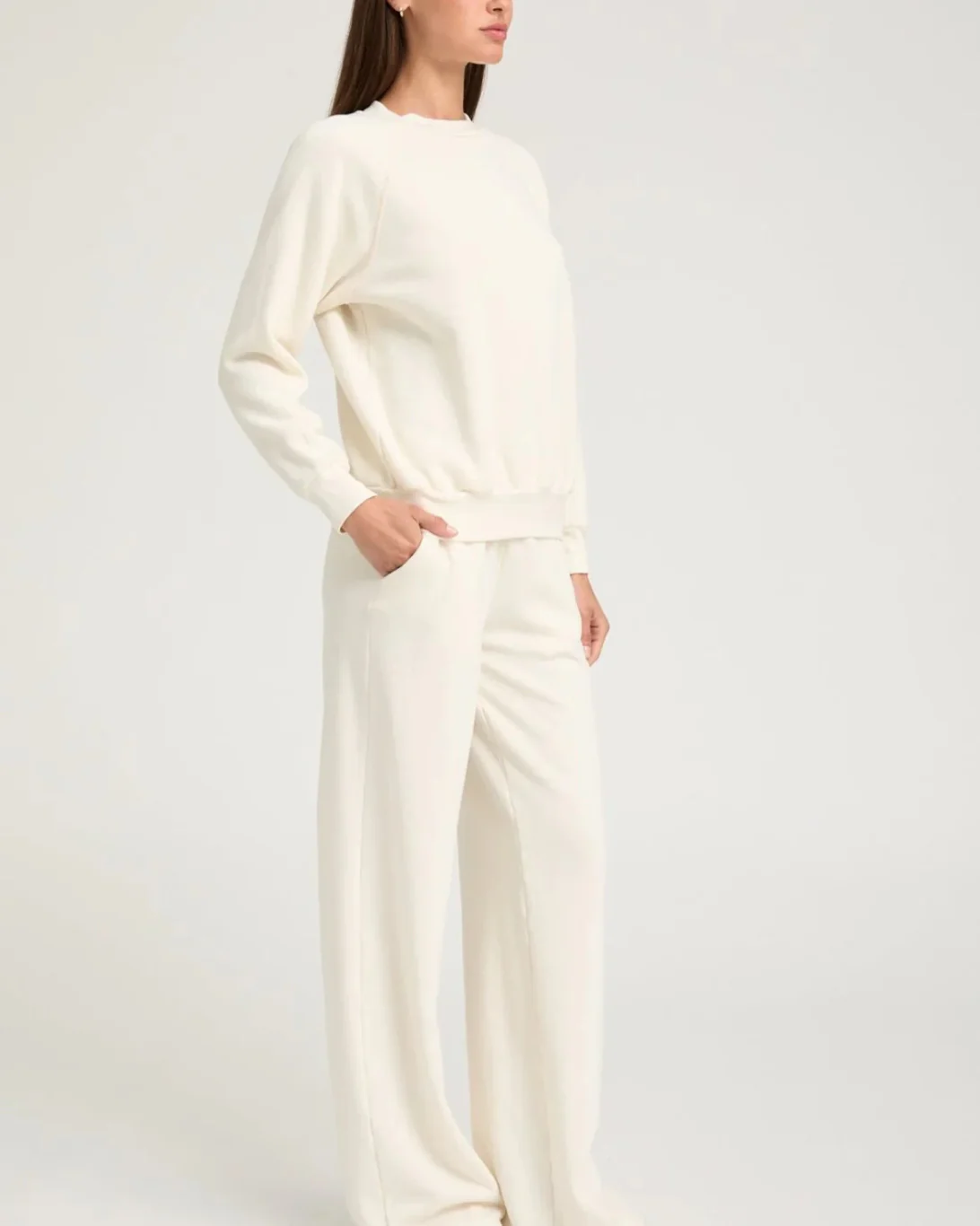 Shrunken Raglan Sweatshirt | Creme - Image 3