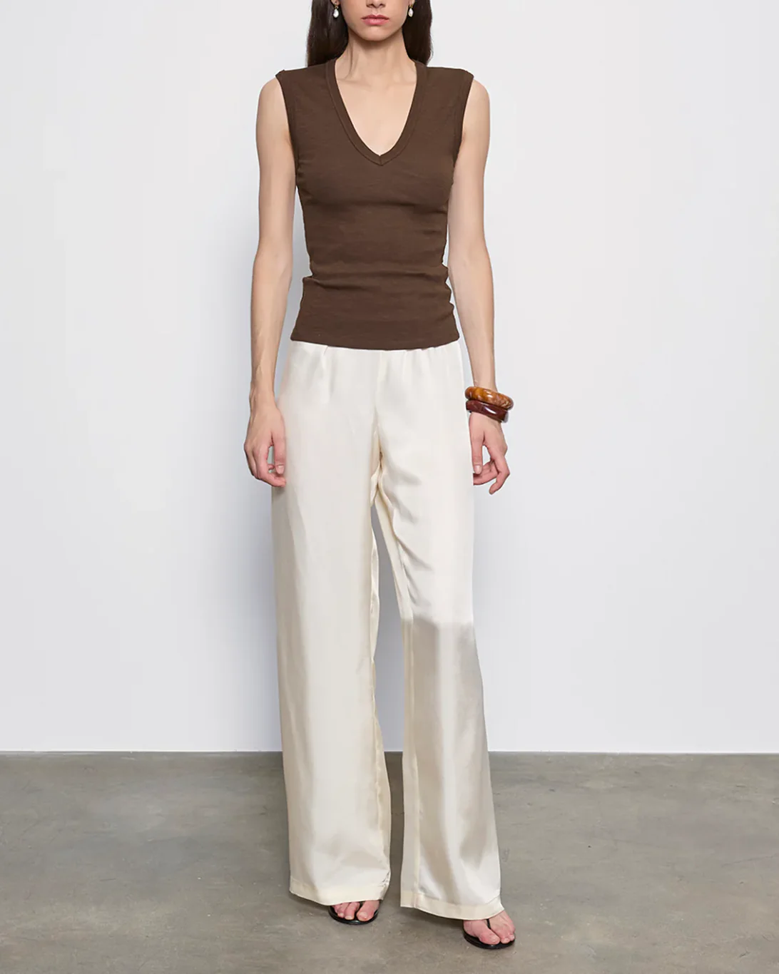 Textured Rib Sleeveless V | Chocolate
