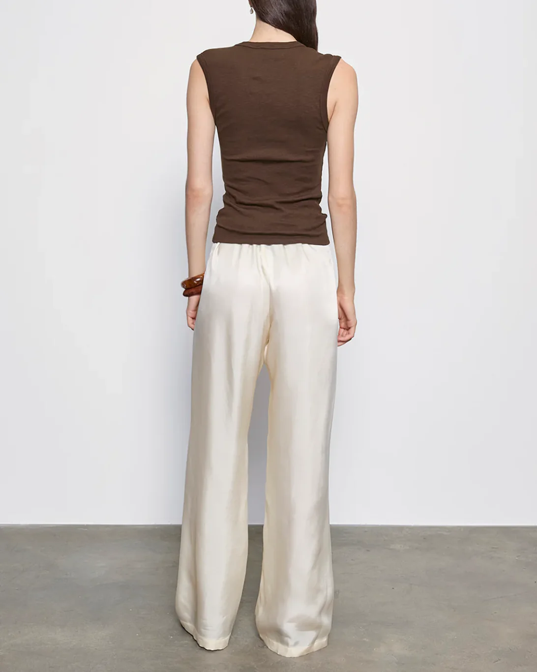 Textured Rib Sleeveless V | Chocolate - Image 3