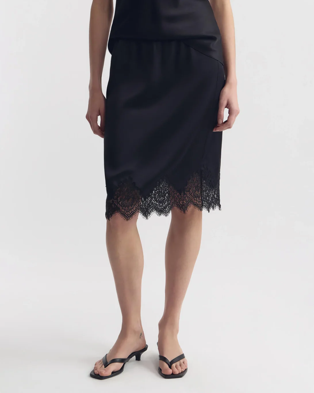 Thea Lace Skirt | Black - Image 3