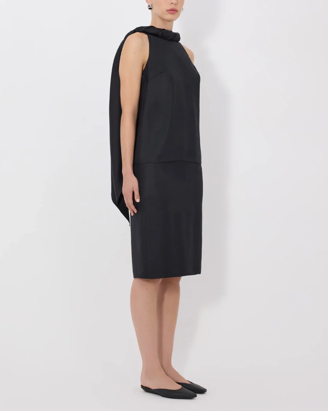 Wilma Twisted Collar Top | Black - Image 2
